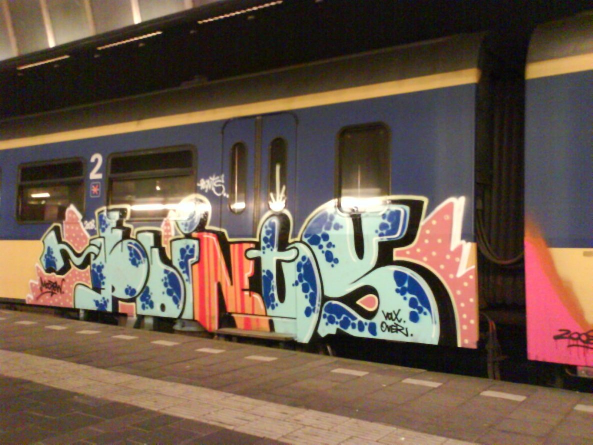 Graffiti Train - Photo by Oneleg - Points, HNG (2008)