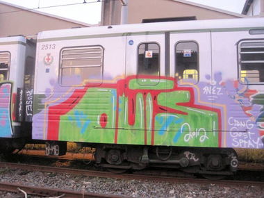 Graffiti Train in Milano - Photo by Oneleg - Outs (2012)