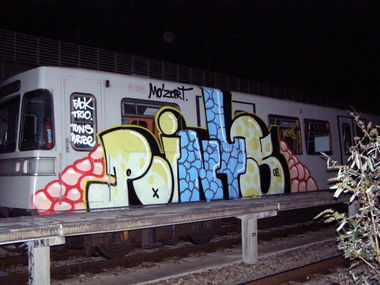 Graffiti Train in Vienna - Photo by Oneleg - Points, HNG (2008)