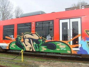Graffiti Train in Kiel - Photo by Oneleg - Autos (2012)