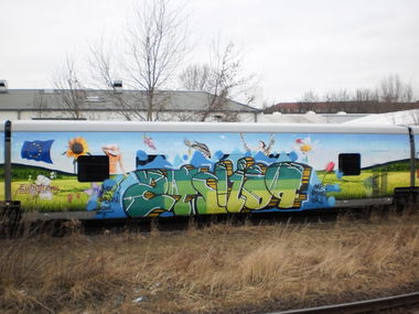 Graffiti Train in Berlin - Photo by Oneleg - Points, HNG (2011)