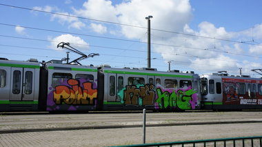 Graffiti Train in Hannover - Photo by Oneleg - Points, HNG, HNG (2012)