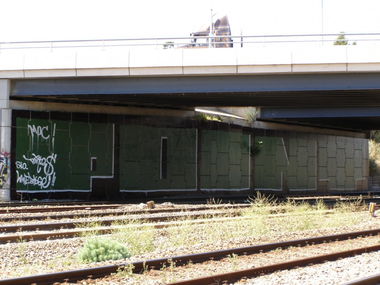 Graffiti Bombing in Australia - Photo by Oneleg - Points, HNG, Wholebridge (2007)