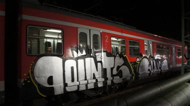 Graffiti Train in Frankfurt - Photo by Oneleg - Points, HNG (2012)