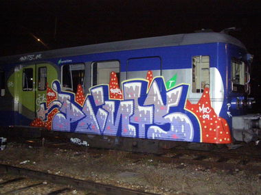 Graffiti Train in Paris - Photo by Oneleg - Points, HNG (2009)
