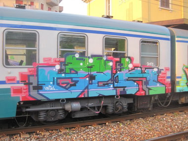Graffiti Train - Photo by Oneleg - Zek (2012)