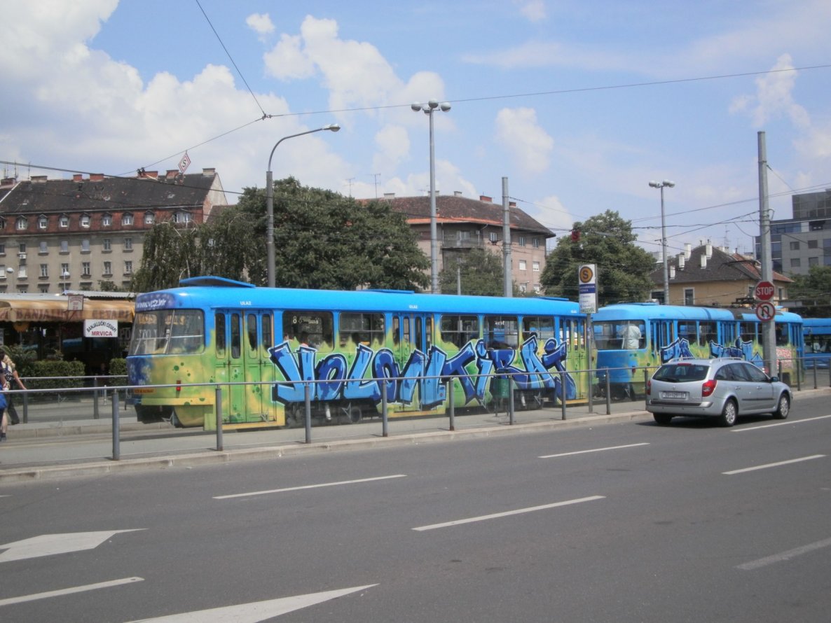 Graffiti Train - Photo by Oneleg - Volontiraj