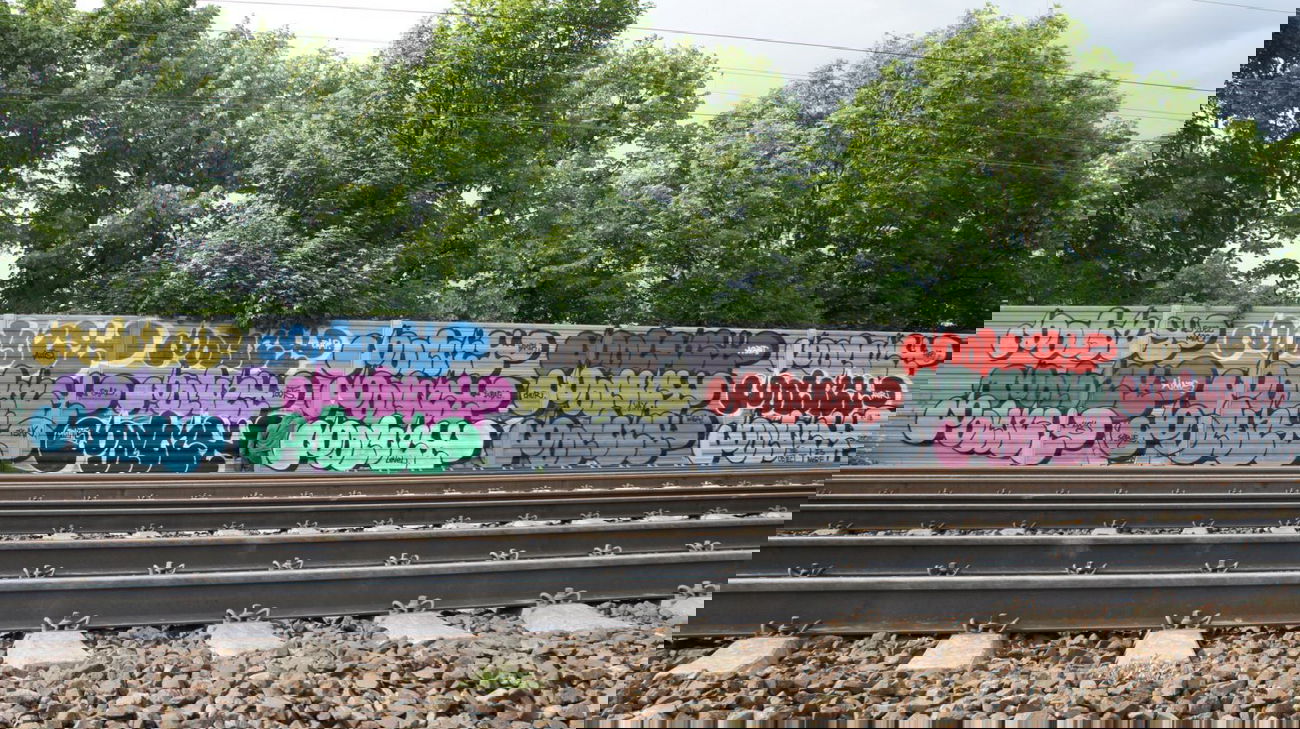 Graffiti Bombing - Photo by Oneleg - Points, ., HNG (2012)