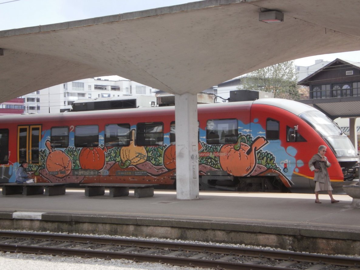 Graffiti Train in Ljubljana - Photo by Oneleg
