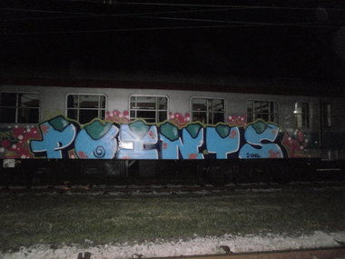 Graffiti Train - Photo by Oneleg - Points, HNG (2011)