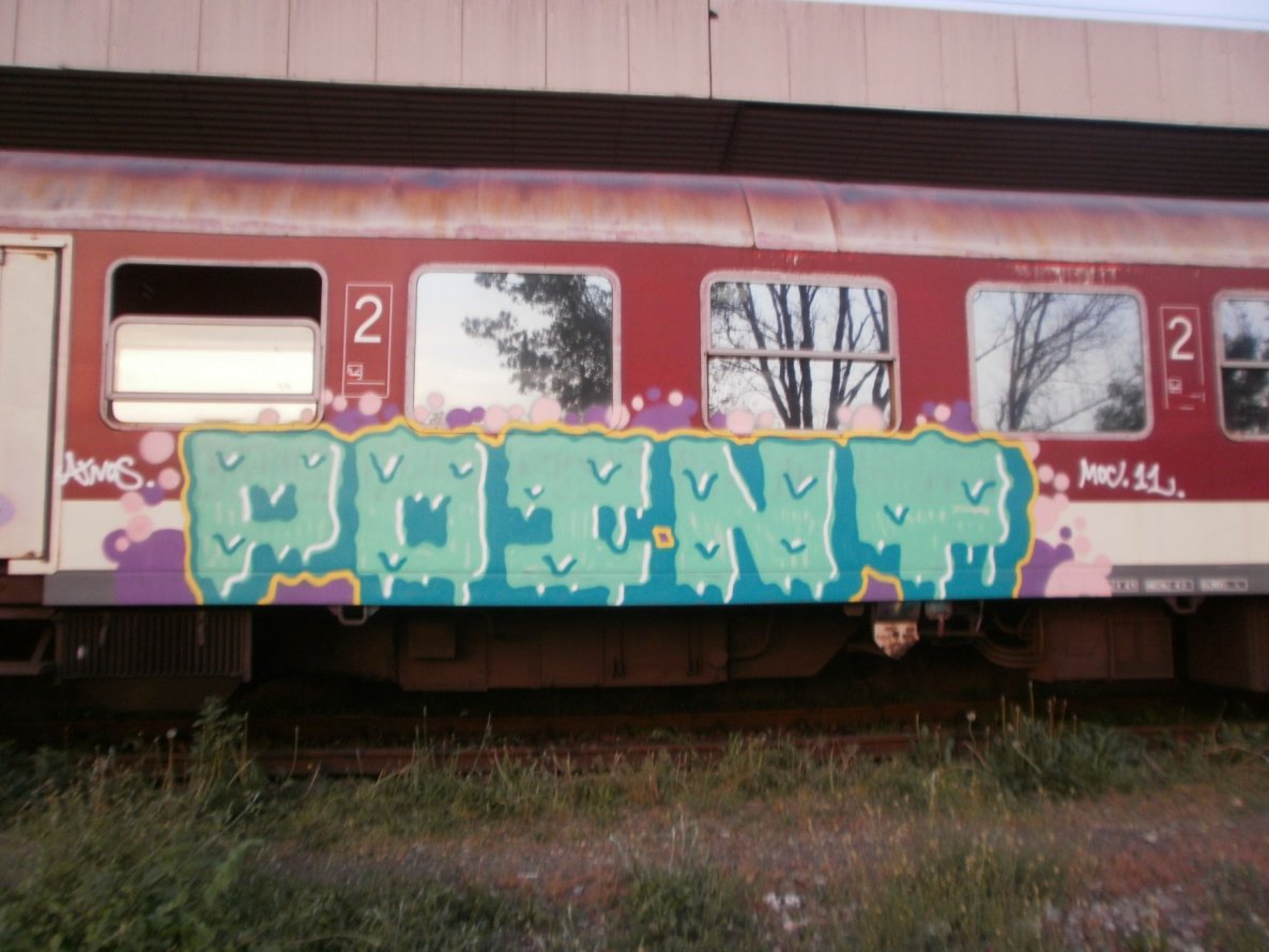 Graffiti Train - Photo by Oneleg - Points, HNG (2011)