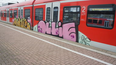 Graffiti Train in Dortmund - Photo by Oneleg - Ollie, ., Points (2013)