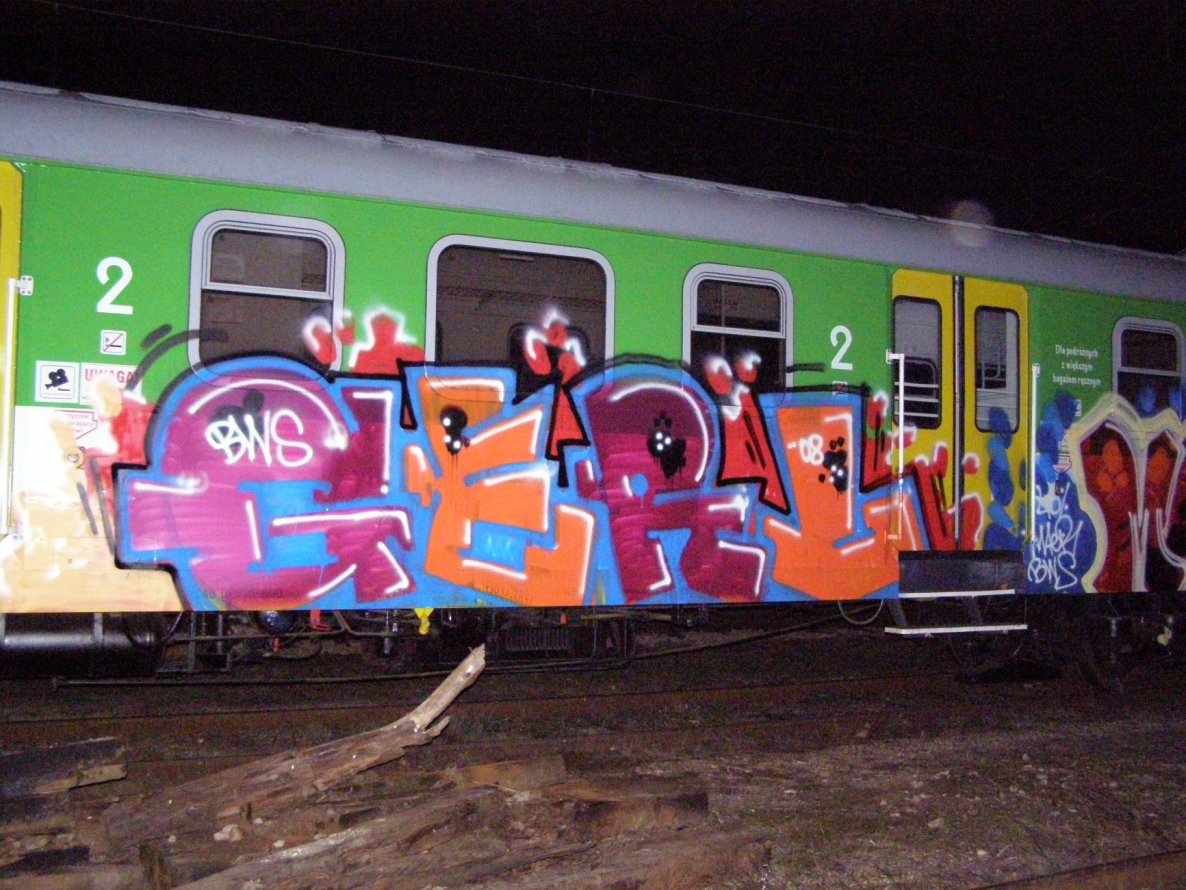 Graffiti Wall in Warsaw - Photo by Oneleg - Gerl, BWS (2008)