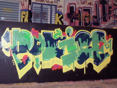 Graffiti Wall in Municipality of Athens - Photo by Oneleg - Police, Polis (2008)