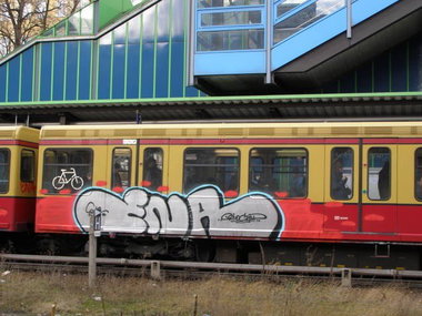 Graffiti Train in Berlin - Photo by Oneleg - ENA, FTN, Crap (2011)