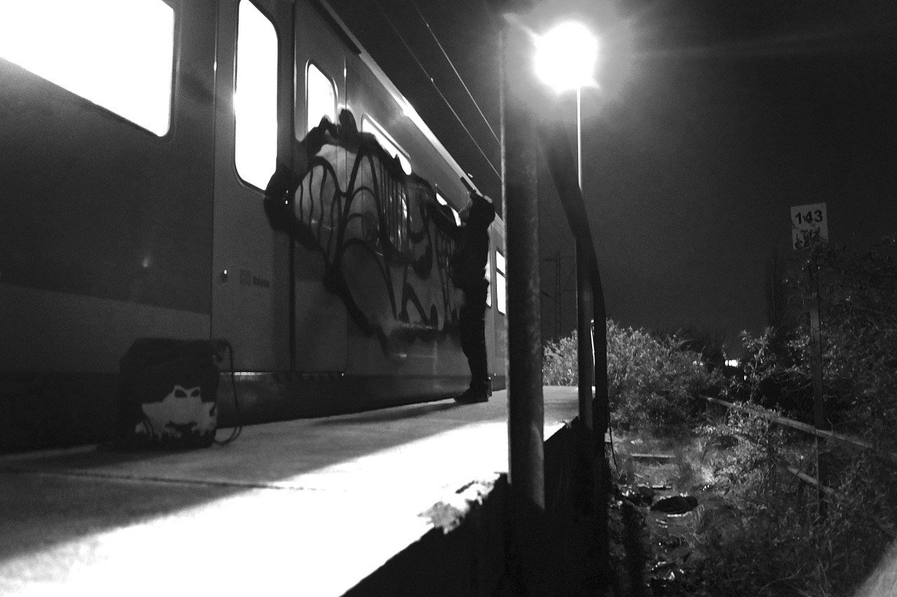 Graffiti Train in Köln - Photo by OnlyTrains - Trains, Köln, Cologne (2015)