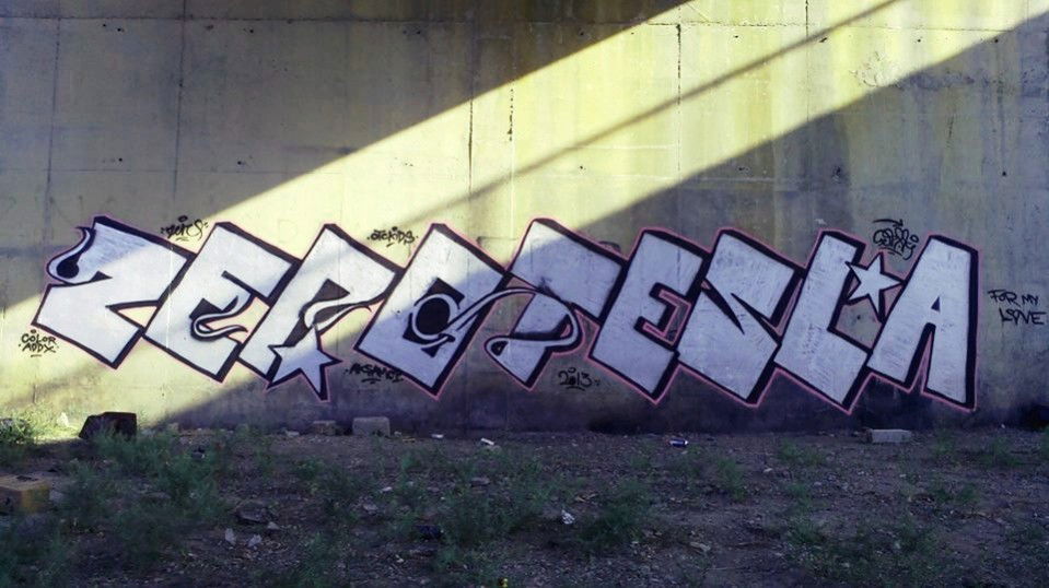 Graffiti Bombing in Adana - Photo by Opakboy - tesla, zero