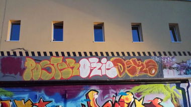 Graffiti Wall - Photo by Orie_one - poster, orie, deko