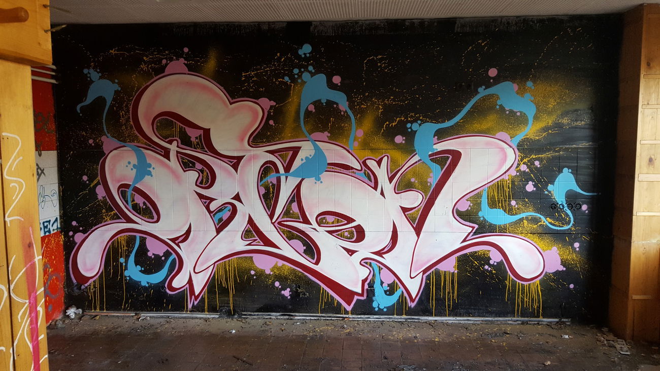 Graffiti Wall - Photo by Orson - Orson (2016)