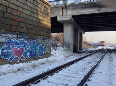 Graffiti Bombing - Photo by Oteasolb