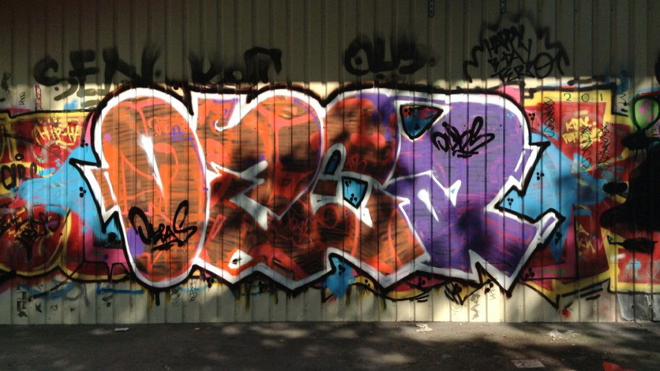 Graffiti Bombing - Photo by Oteasolb