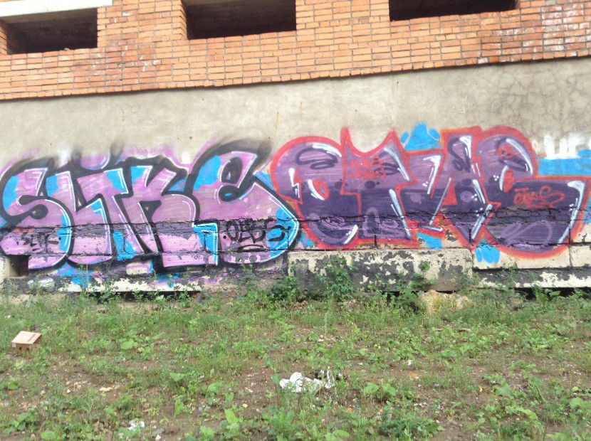 Graffiti Bombing - Photo by Oteasolb