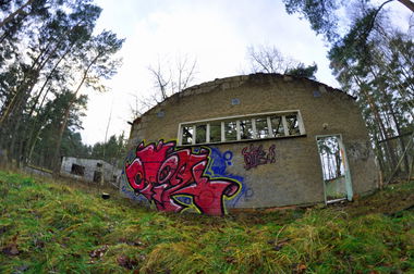 Graffiti Wall in Krakow am See - Photo by Otik - Otik, rca, no (2013)