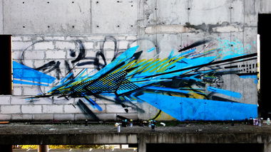 Graffiti Wall in Wroclaw - Photo by Otox - abstract, dynamism, stripe (2013)