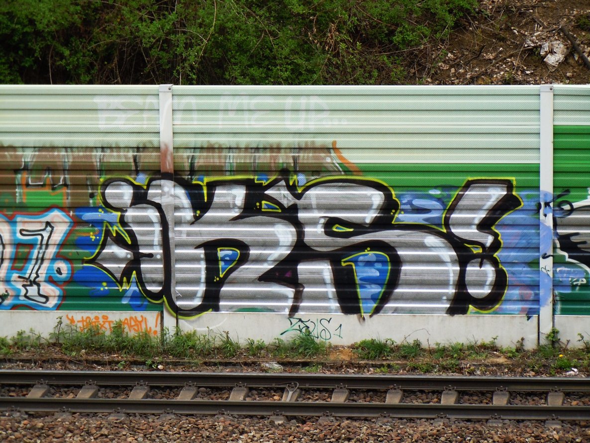 Graffiti Bombing in Freiburg - Photo by Owes - IKS (2012)