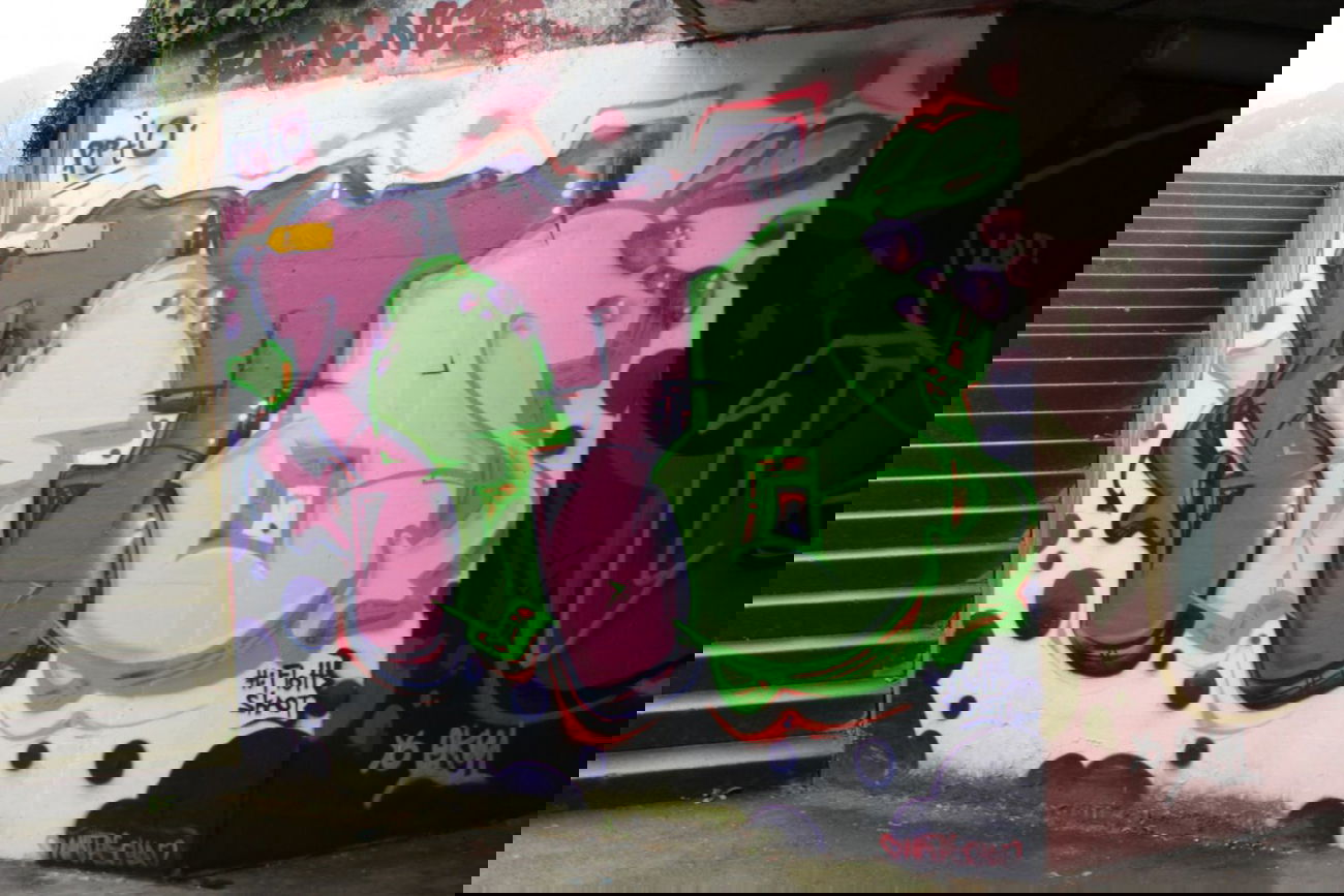 Graffiti Wall in Schweiz - Photo by PETOone - Peto