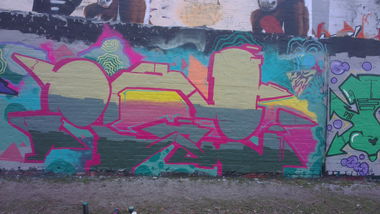 Graffiti Wall - Photo by PETtheTHREAT - petthethreat, lesnerds, silver