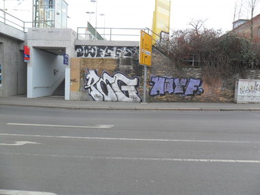 Graffiti Bombing in Leipzig - Photo by PEstoGenovese - peg, hayf, doof (2013)