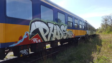 Graffiti Train - Photo by PHAS196 - chrome, train, 2016