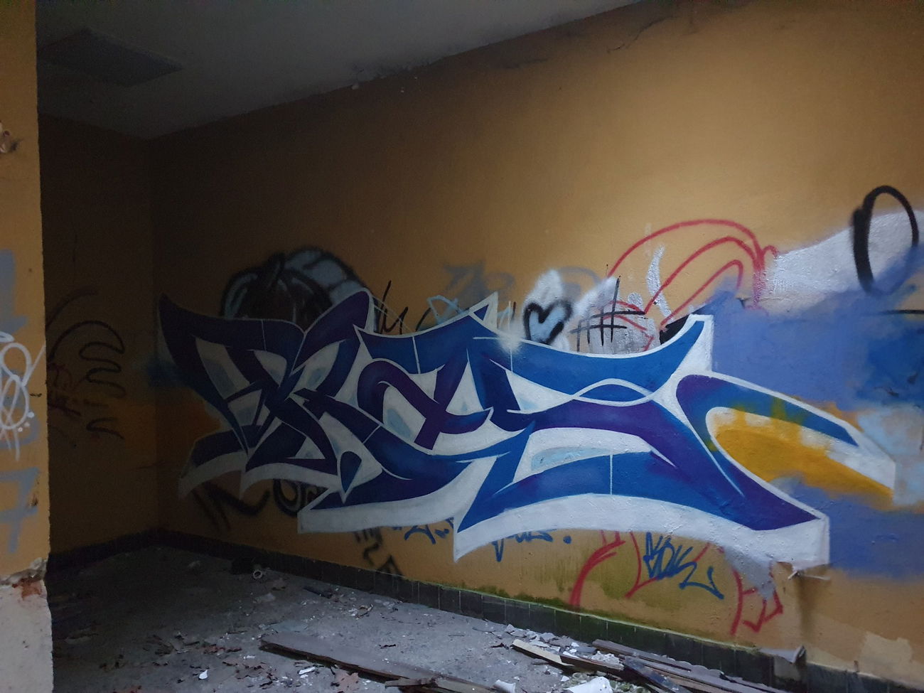 Graffiti Wall - Photo by PHAS196 - Phas, Lostplace, quick