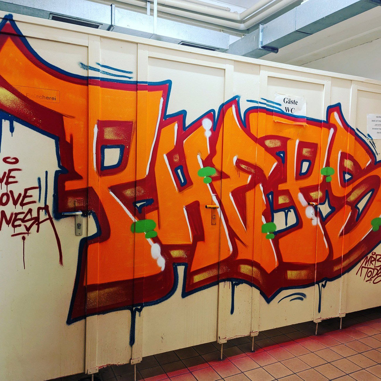 Graffiti Wall - Photo by PHEPS - Pheps (2023)