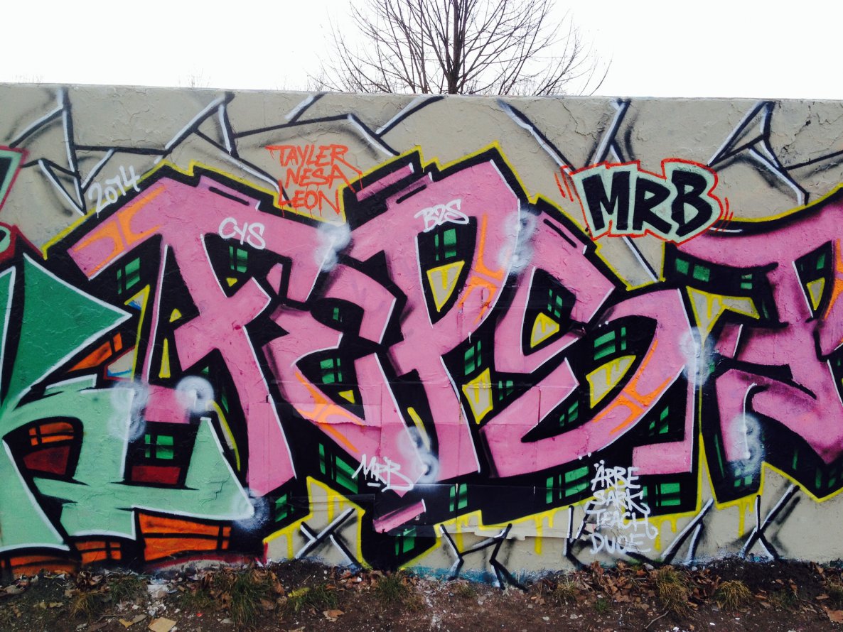 Graffiti Wall - Photo by PHEPS - FEPS, MRB, B2S