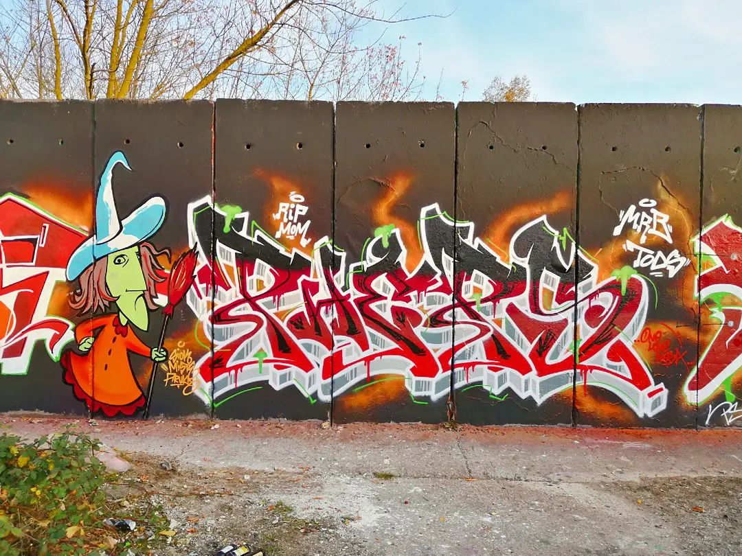 Graffiti Wall - Photo by PHEPS - Pheps, MRB, Tods (2021)