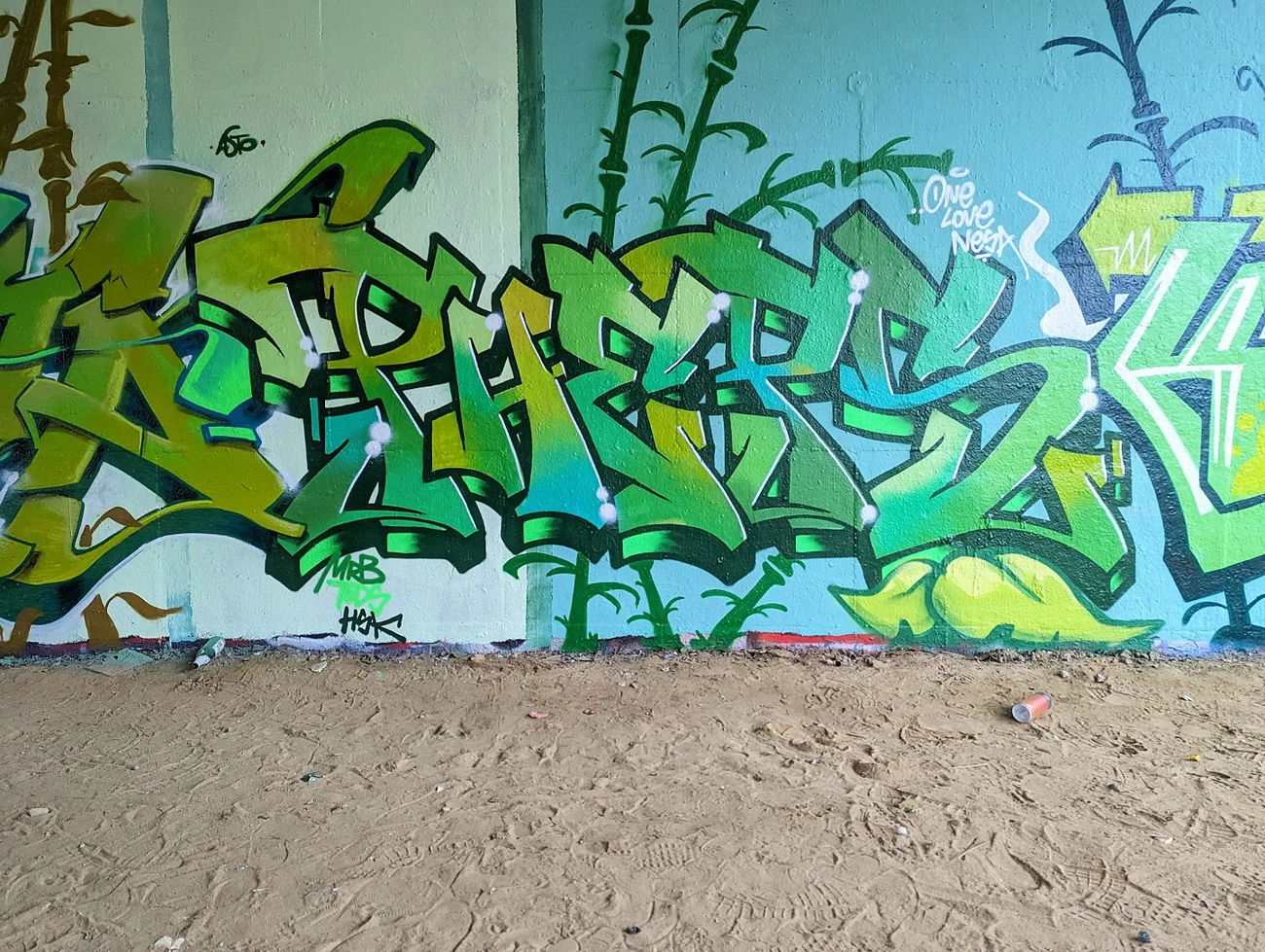 Graffiti Wall - Photo by PHEPS - Pheps (2023)