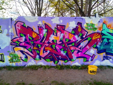 Graffiti Photo by PHEPS - PHEPS (2016)