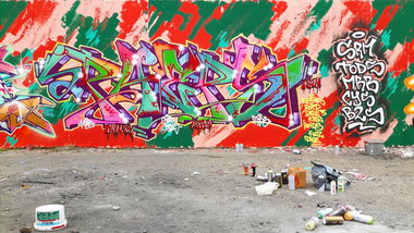 Graffiti Wall - Photo by PHEPS - PHEPS (2017)