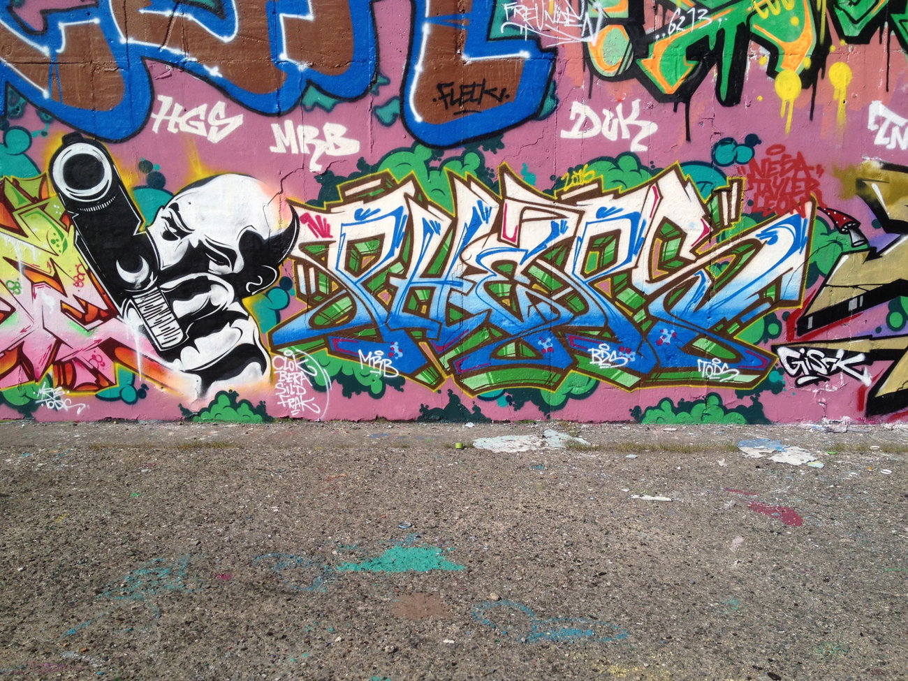 Graffiti Wall - Photo by PHEPS - TODS, MRB, B2S (2016)