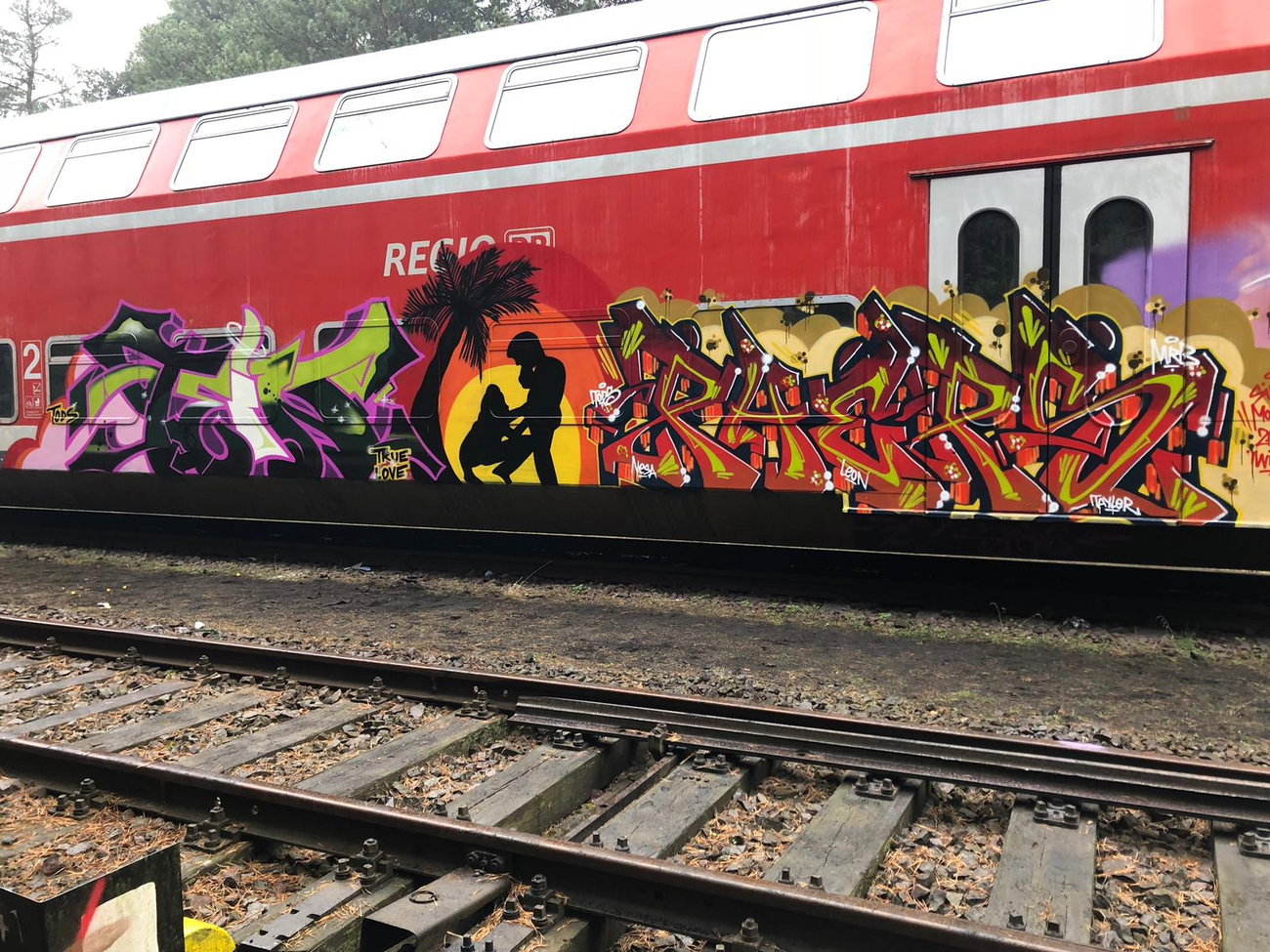 Graffiti Train - Photo by PHEPS - TEIN, PHEPS (2018)