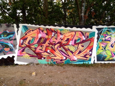 Graffiti Wall - Photo by PHEPS - PHEPS (2015)