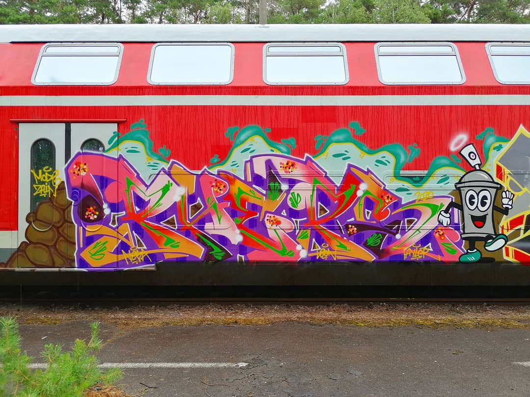 Graffiti Train - Photo by PHEPS - Pheps (2020)