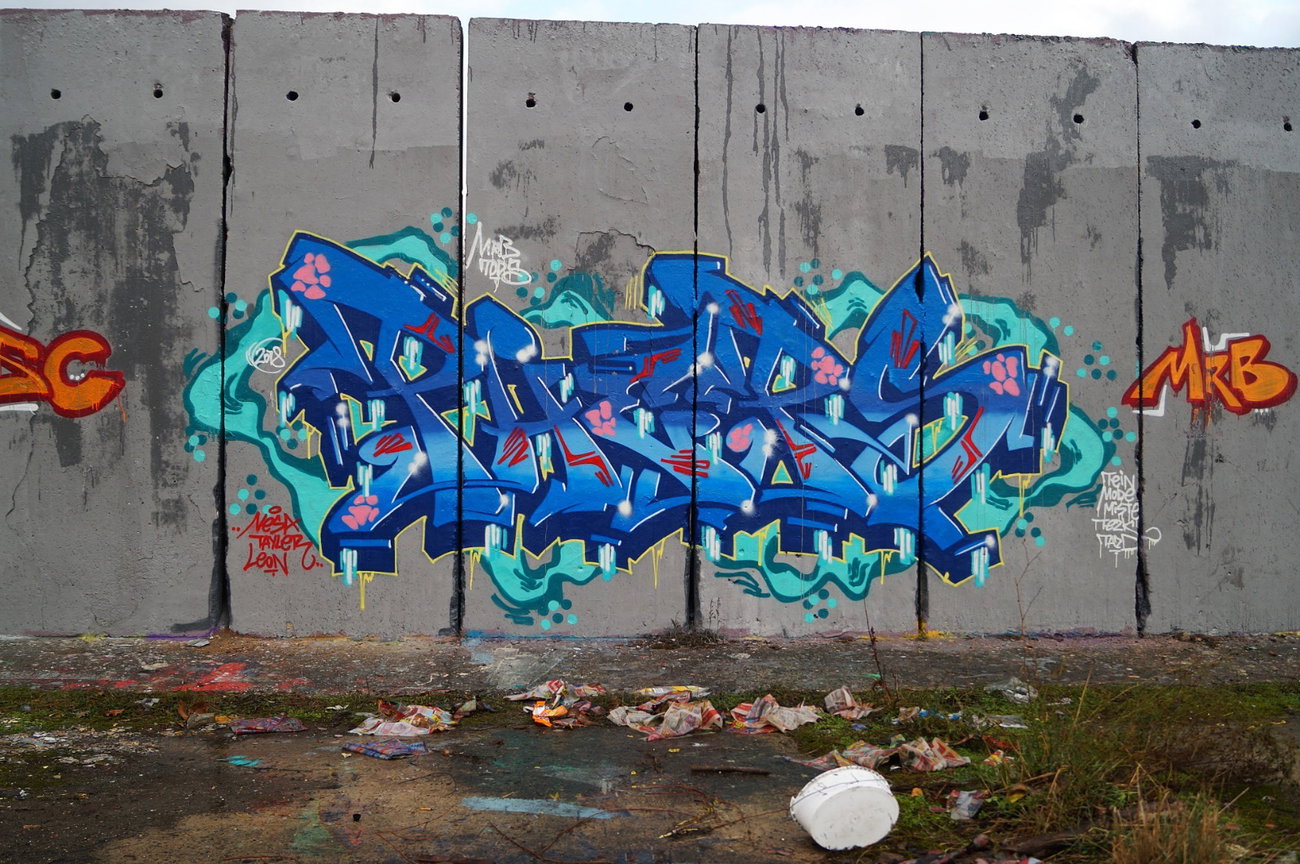 Graffiti Wall - Photo by PHEPS - PHEPS (2018)