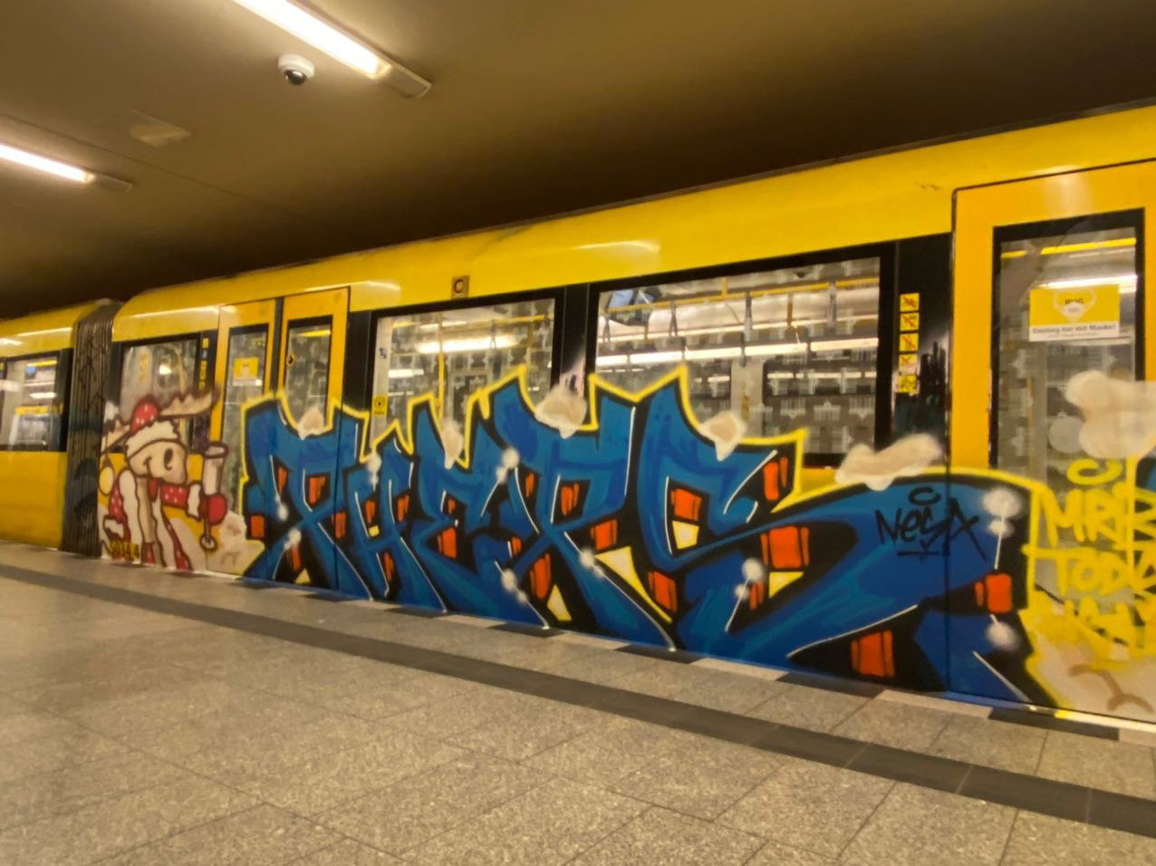 Graffiti Train - Photo by PHEPS - Pheps (2020)