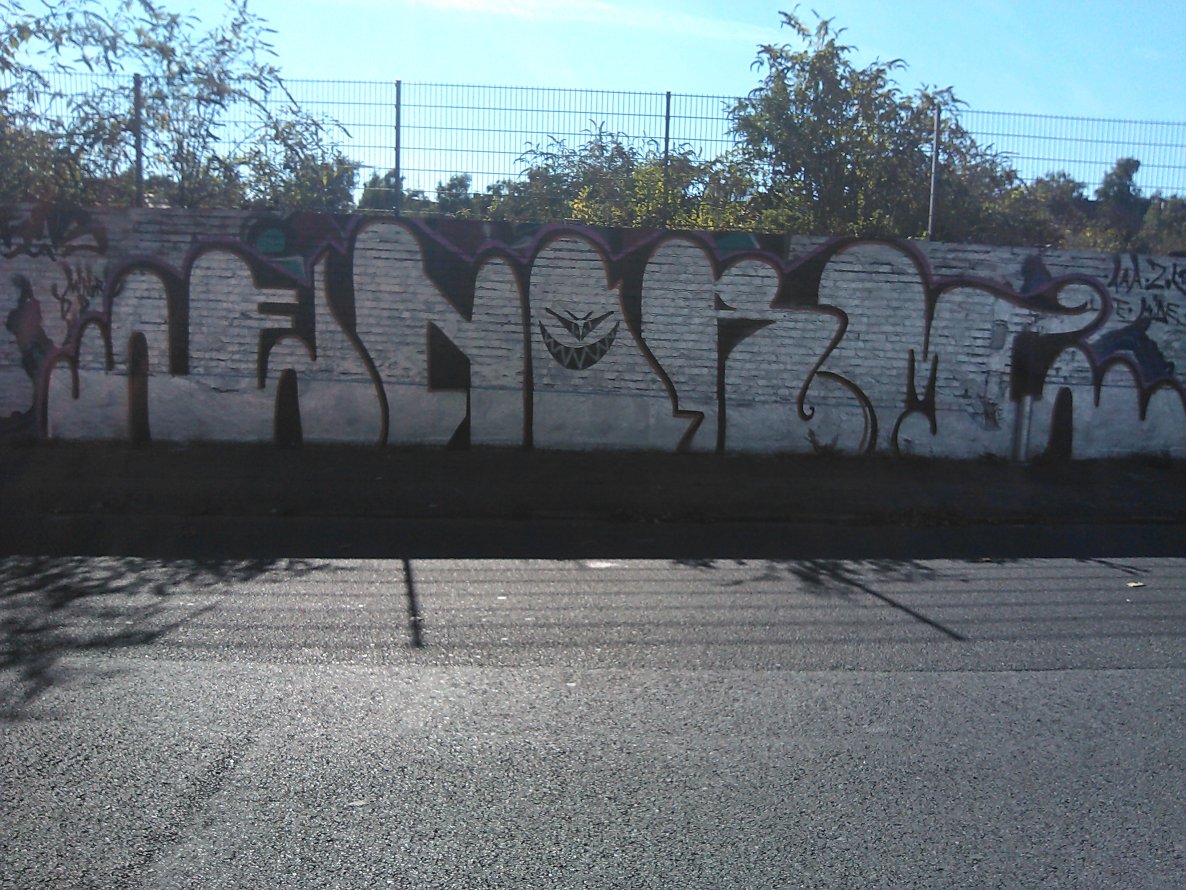 Graffiti Wall in Essen - Photo by PL_PartyZan - enorm, essen, hall (2013)