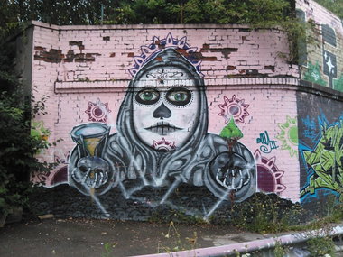 Graffiti Wall in Essen - Photo by PL_PartyZan - skull, character, hourglass (2012)