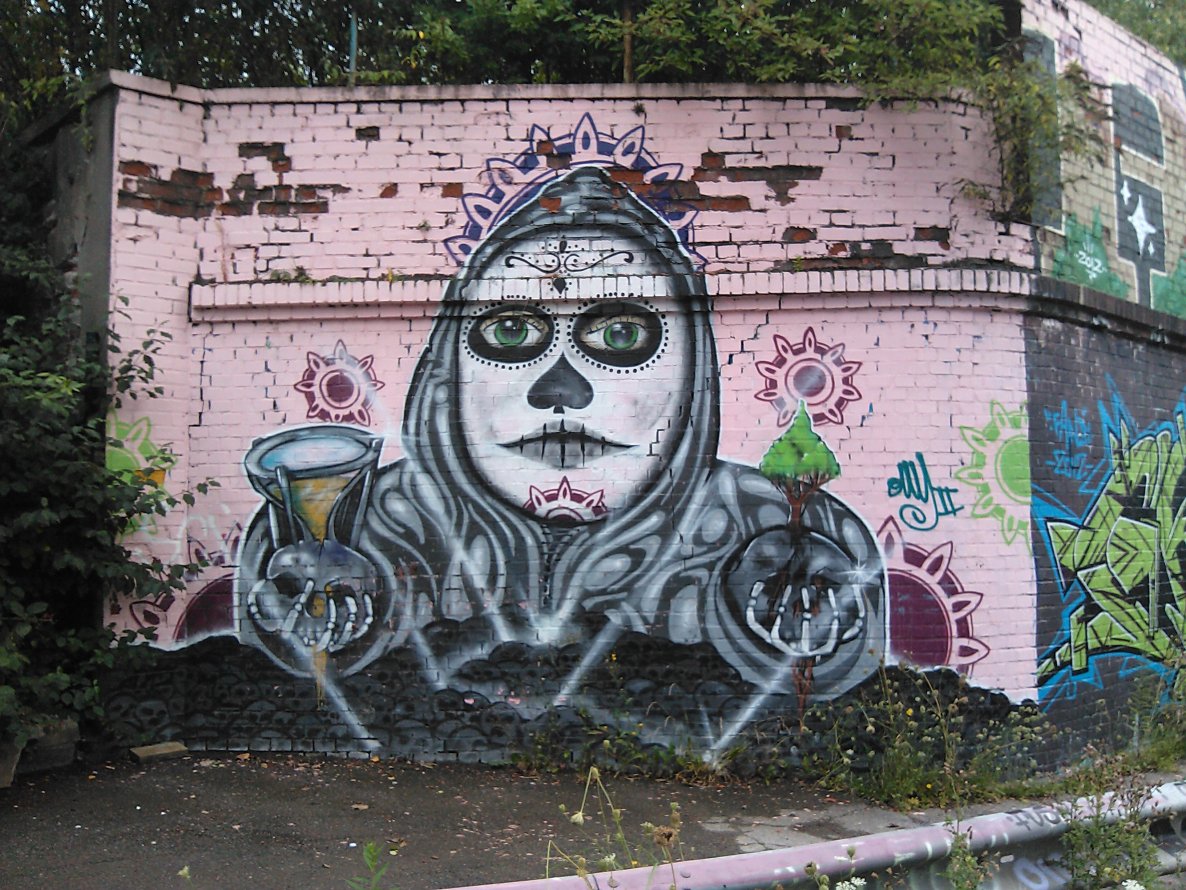 Graffiti Wall in Essen - Photo by PL_PartyZan - skull, character, hourglass (2012)
