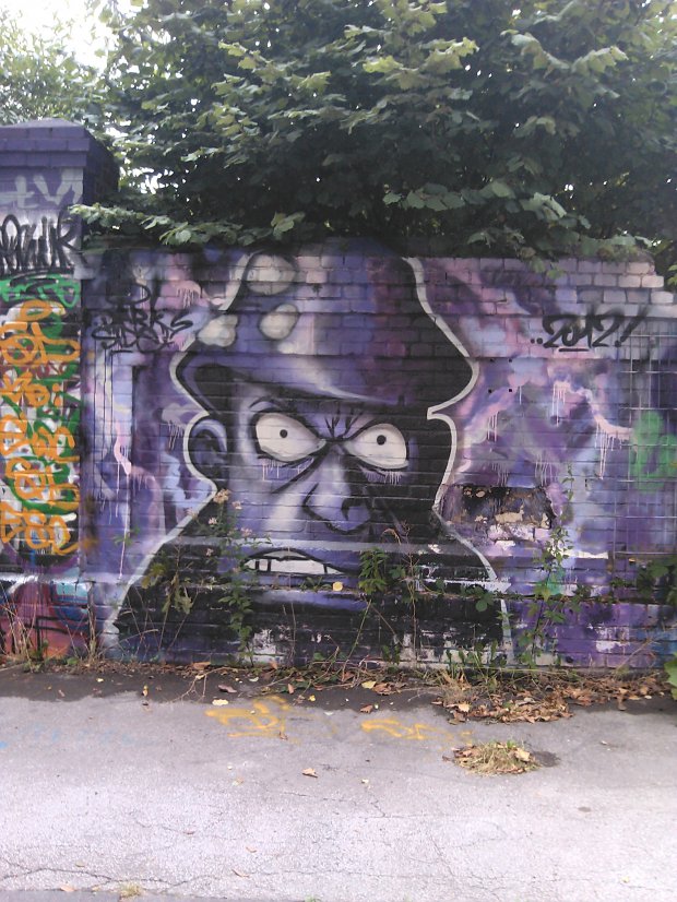 Graffiti Wall in Essen - Photo by PL_PartyZan - dark, side, ruhrgebiet (2012)